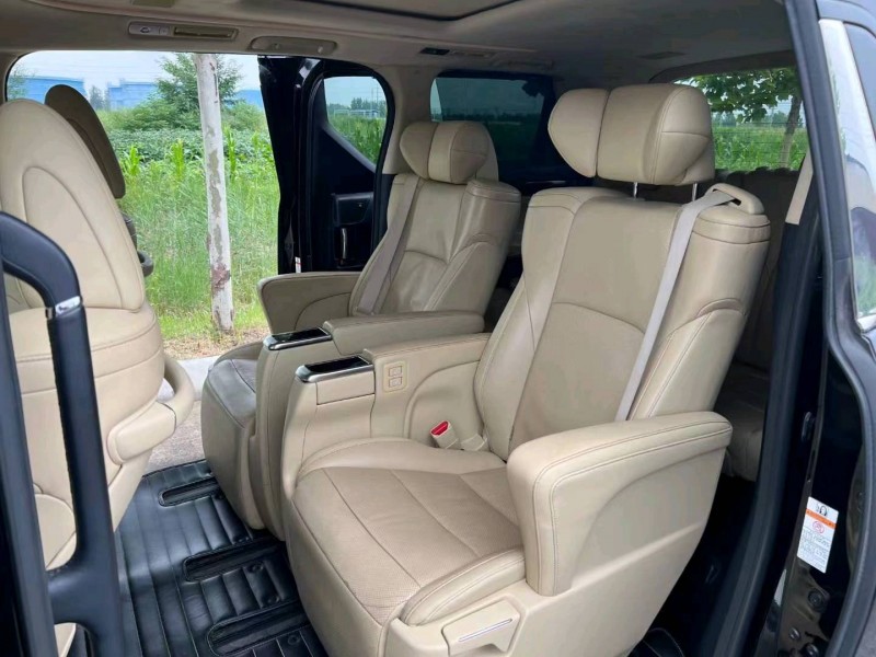 潍坊16年丰田埃尔法8