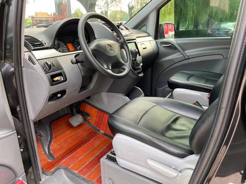 枣庄13年奔驰威霆5