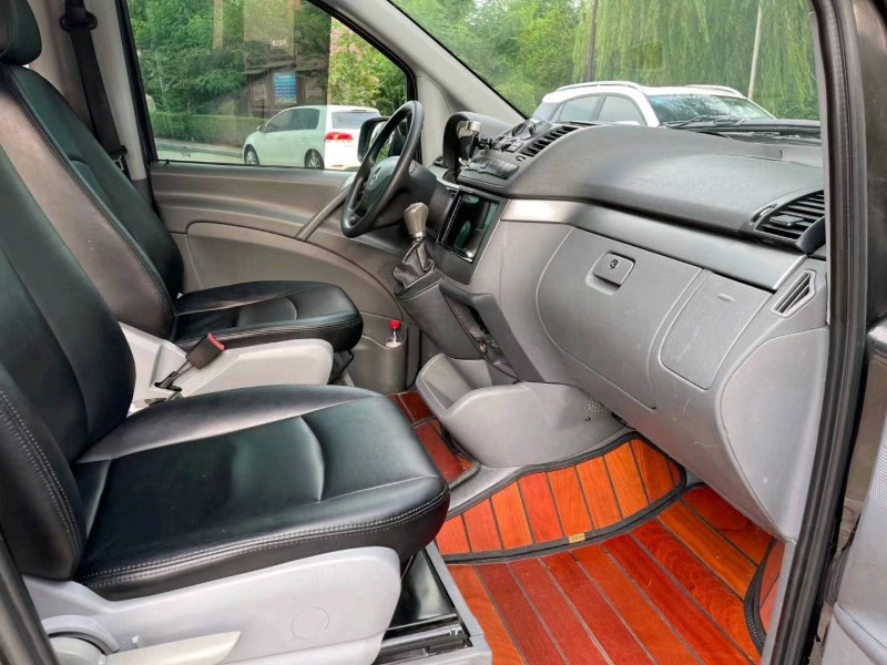 枣庄13年奔驰威霆8