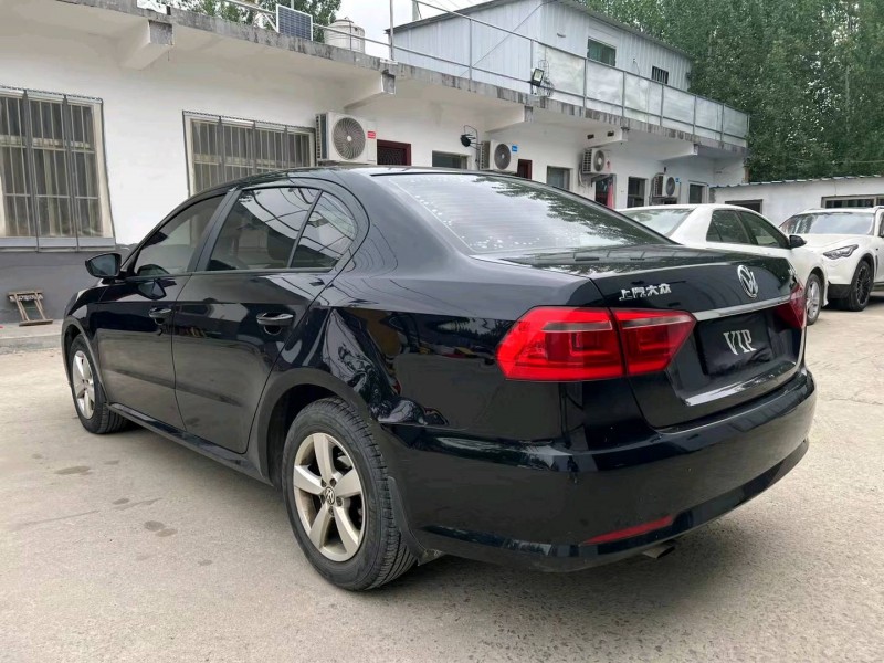 济宁18年大众朗逸8