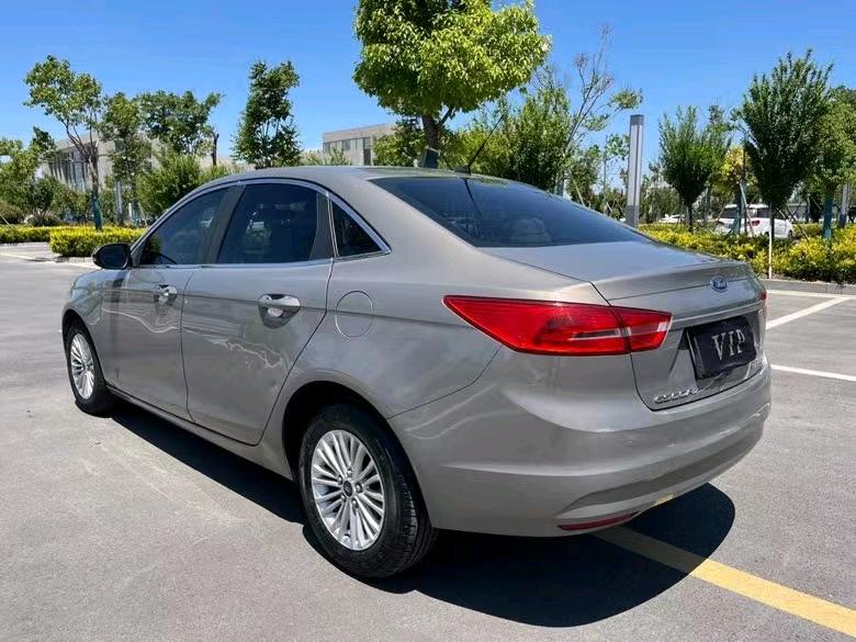 盐城17年福特福睿斯9