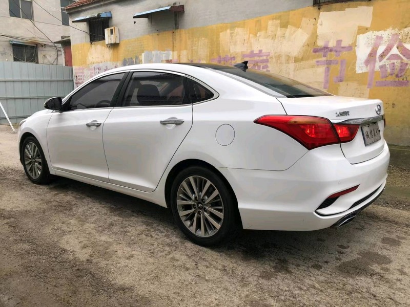 济宁17年现代名图8