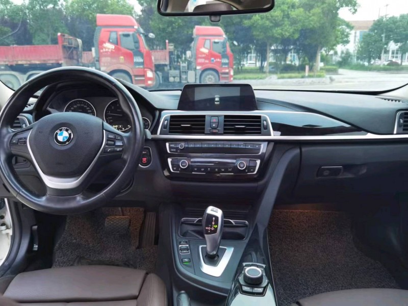 徐州17年宝马3系8