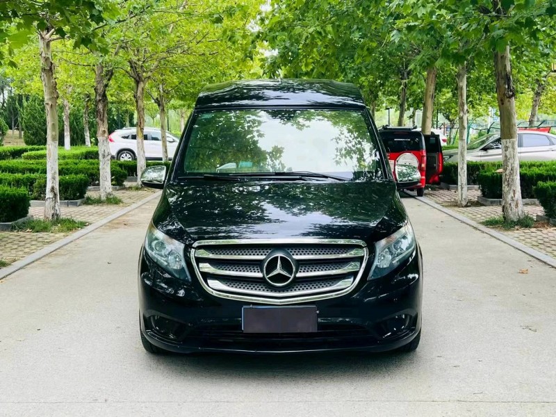 聊城17年奔驰威霆9