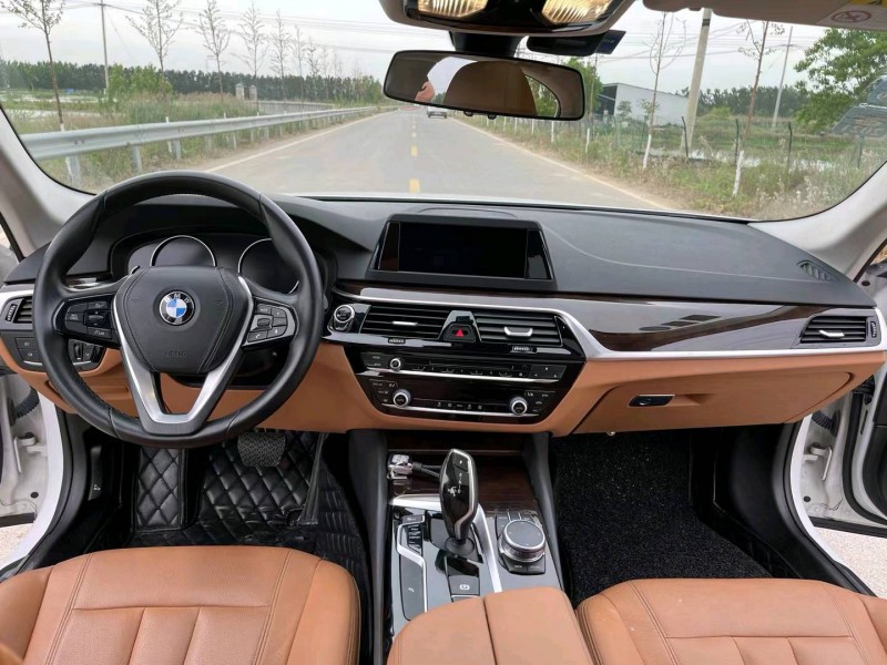 徐州18年宝马5系3