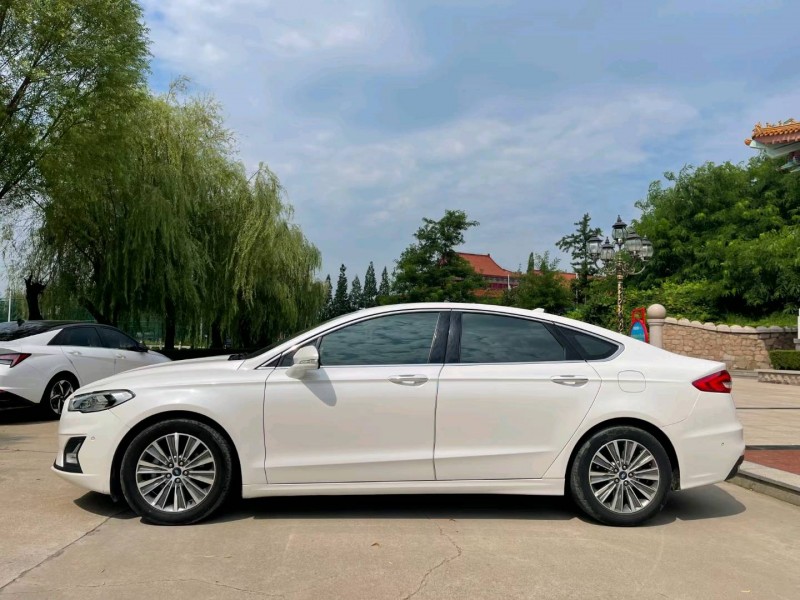 青岛20年福特蒙迪欧7