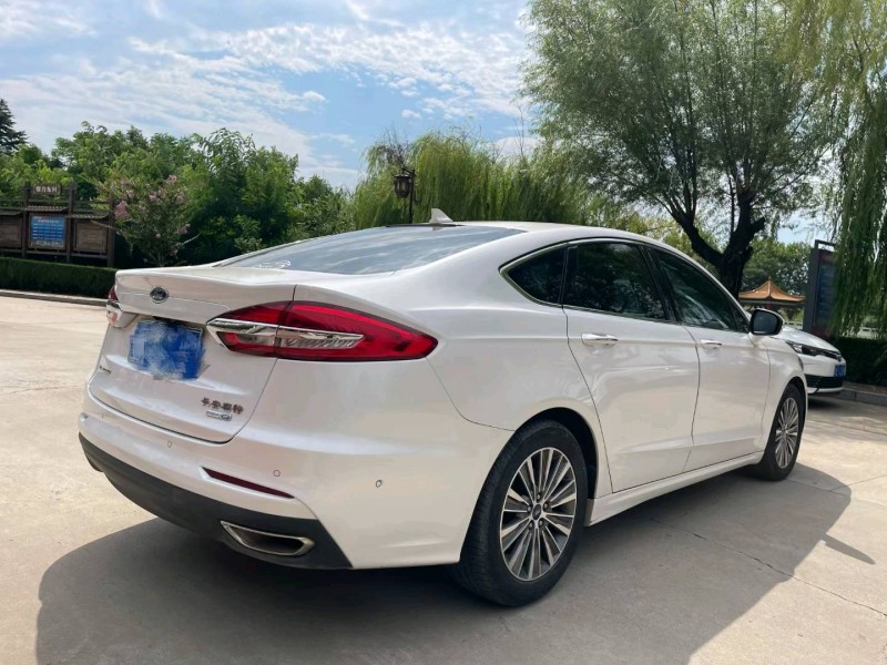 青岛20年福特蒙迪欧8