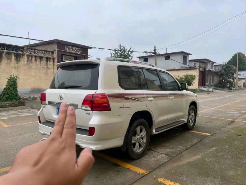 东营16年丰田兰德酷路泽7