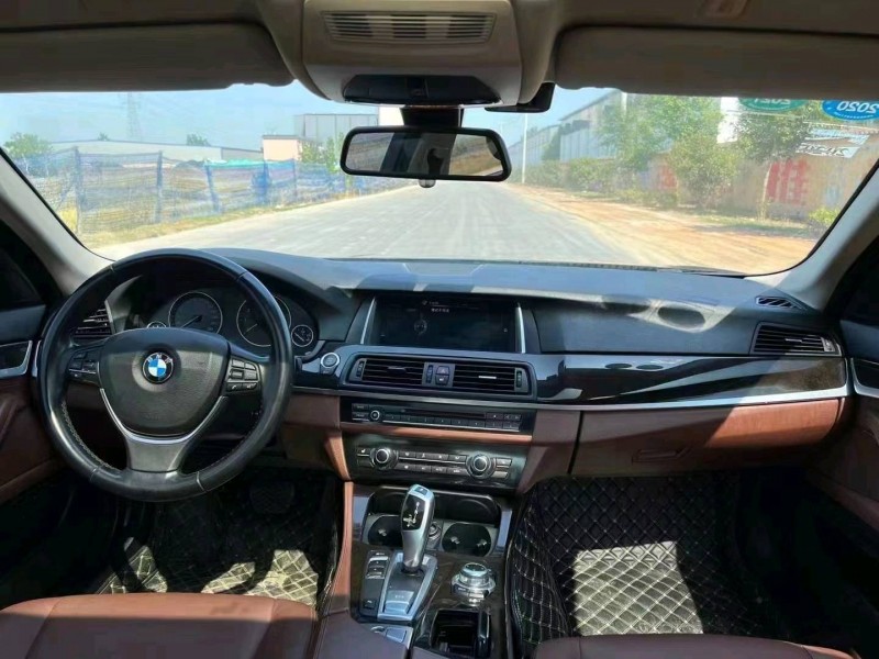 北京16年宝马5系3