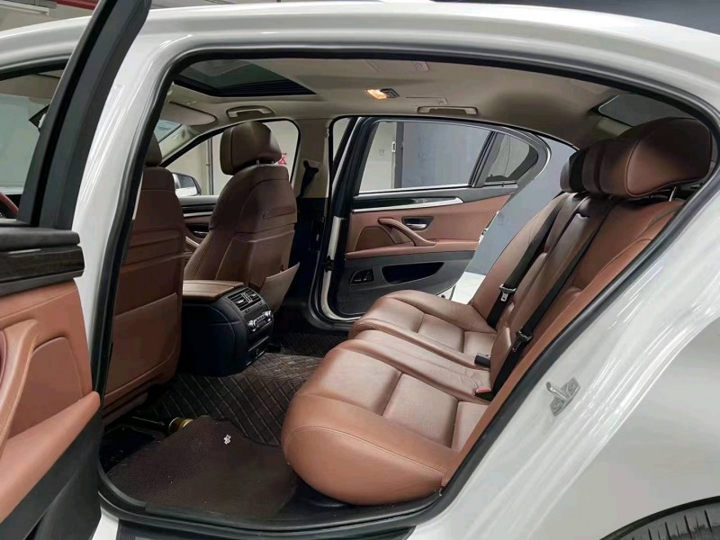 成都15年宝马5系6