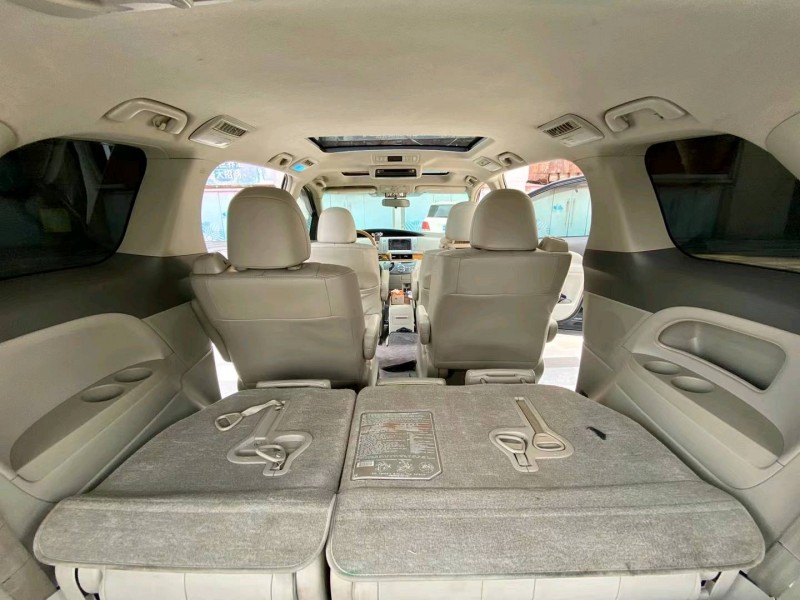 东莞10年丰田普瑞维亚9