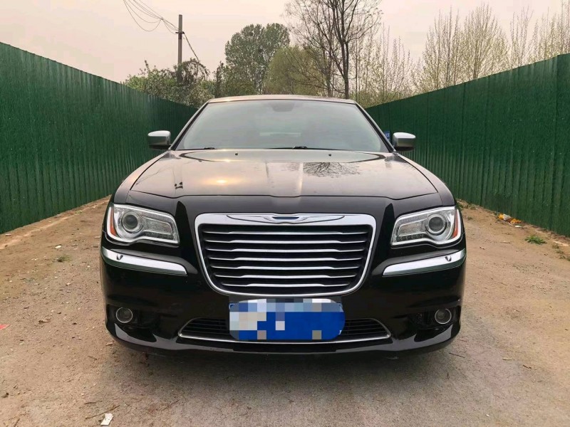 济宁13年克莱斯勒300C1
