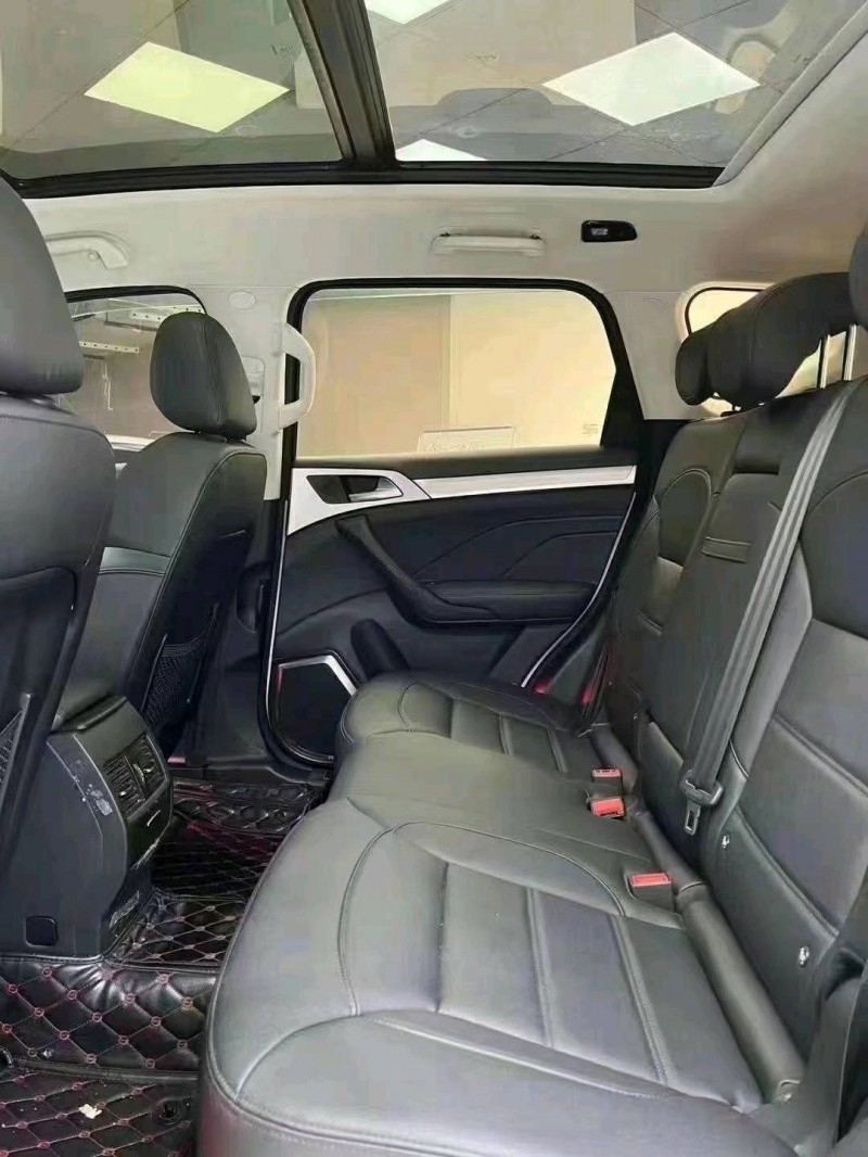 成都17年哈弗H77