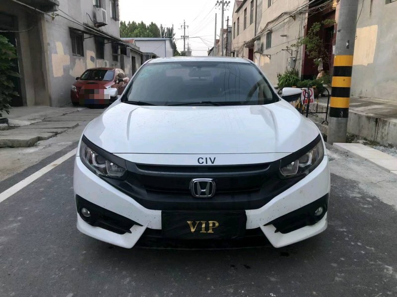 济宁18年本田思域1