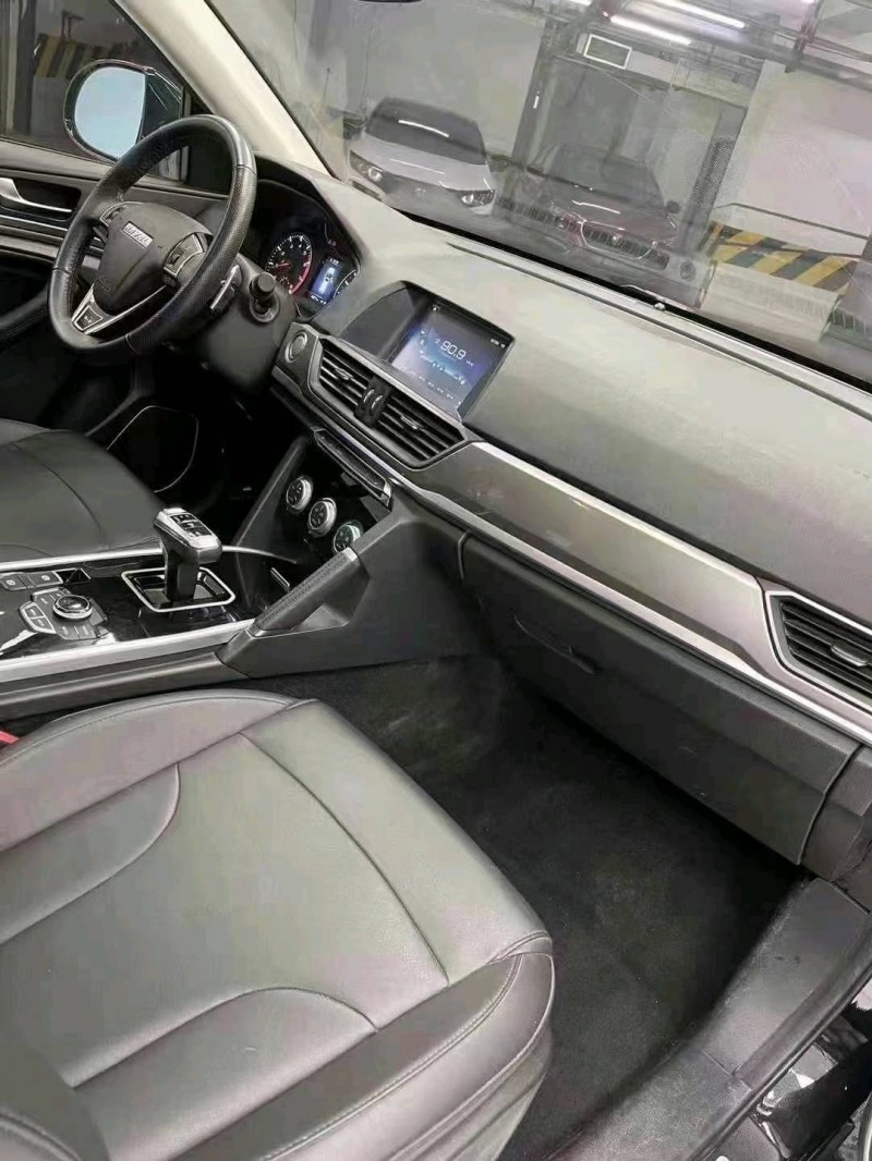 成都18年哈弗H68