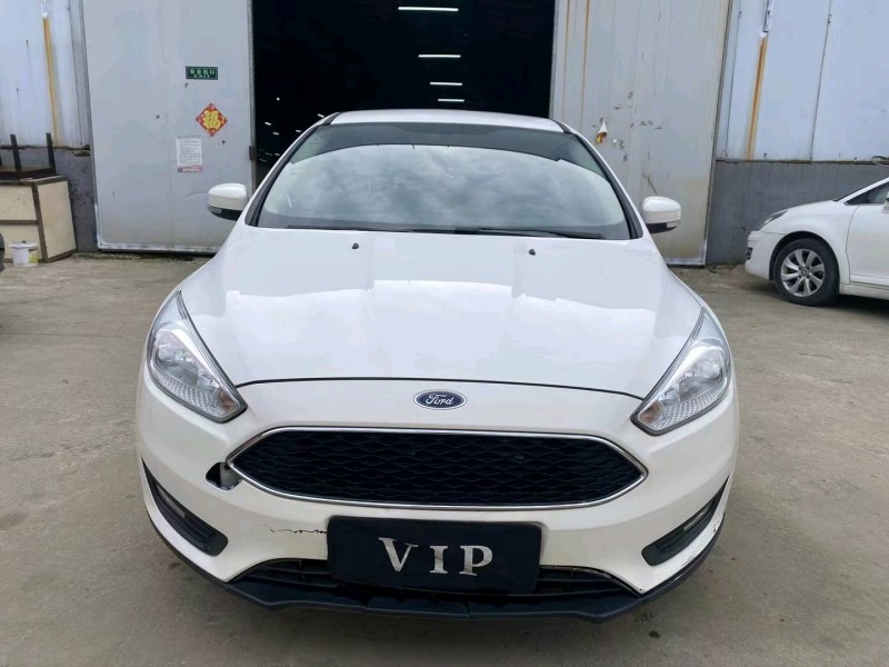 济宁16年福特福克斯1