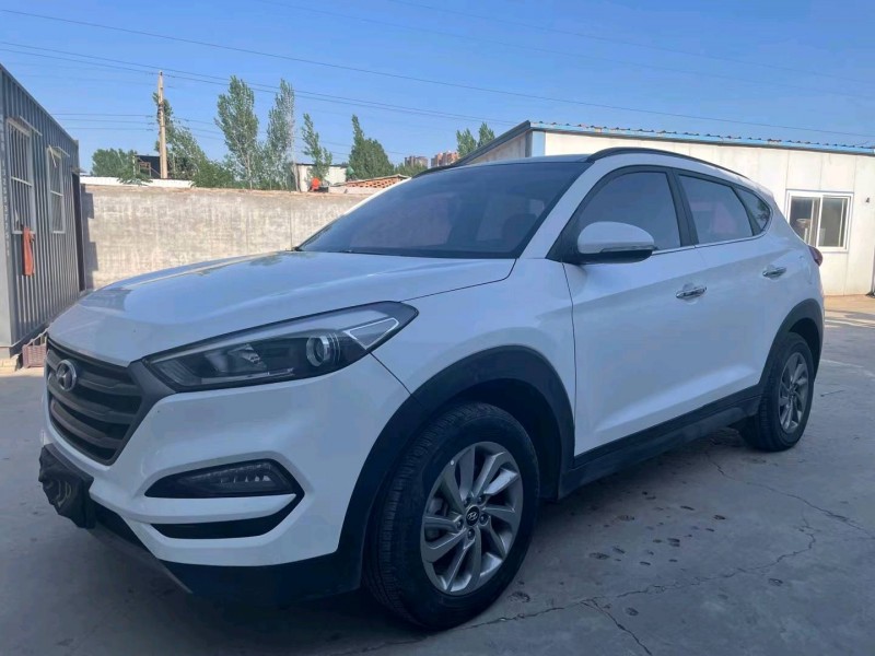 济宁17年现代途胜7