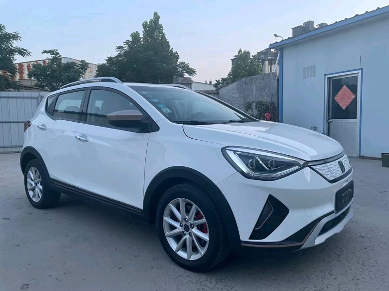 济宁19年江淮思皓X82