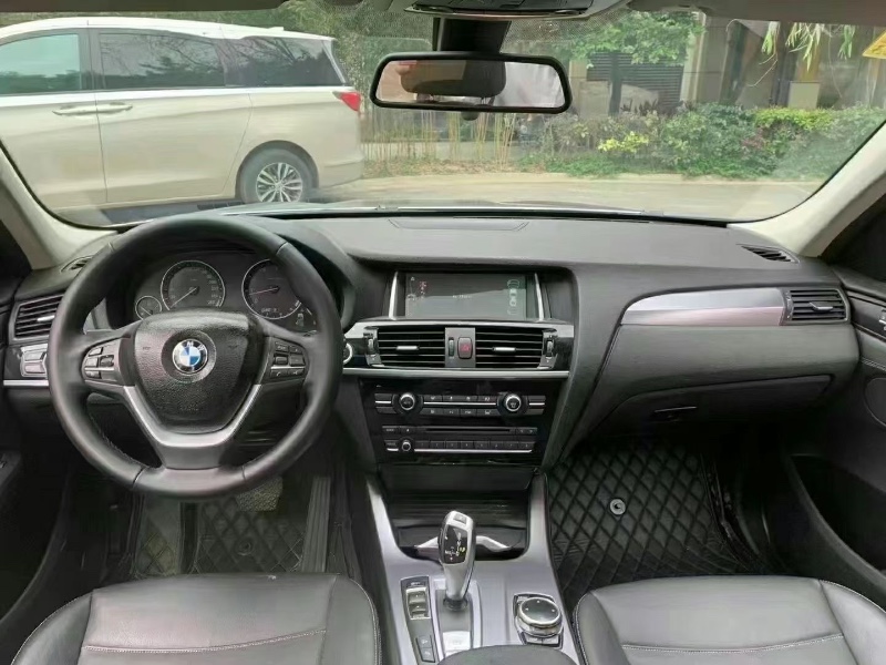 成都15年宝马X33