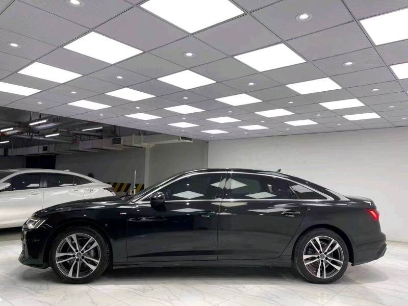 成都19年奥迪A6L3