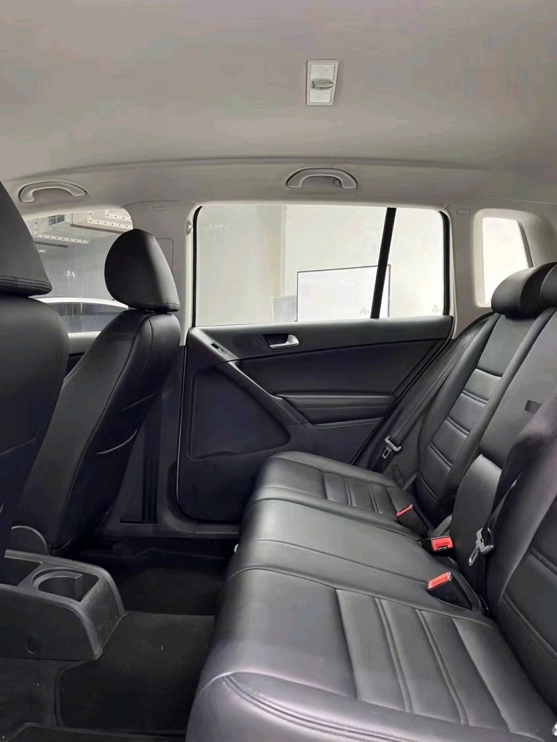 成都16年大众途观7