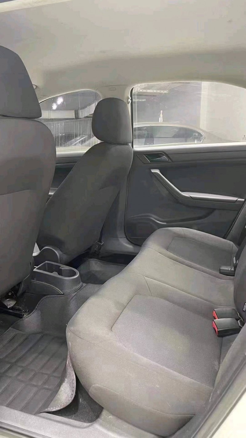 成都16年大众捷达7