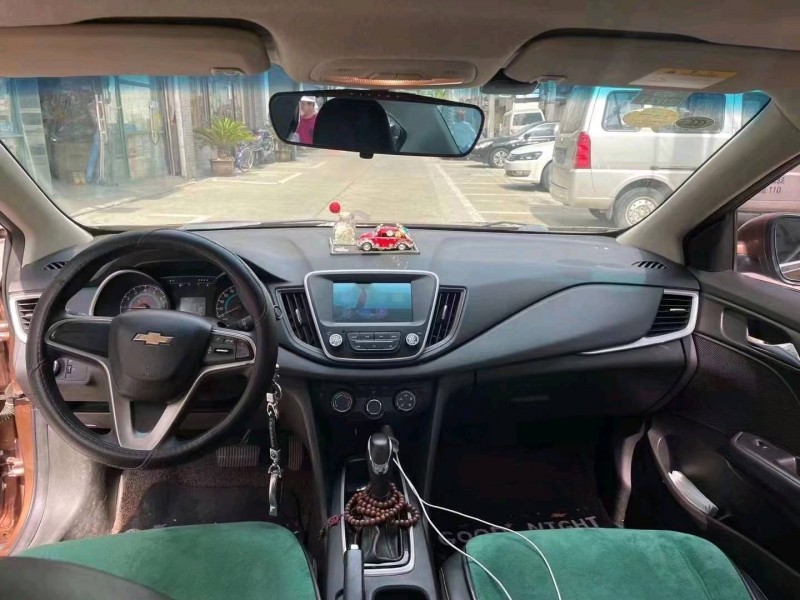 北京17年雪佛兰科沃兹9