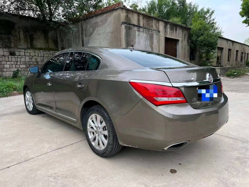 东营15年别克君越7