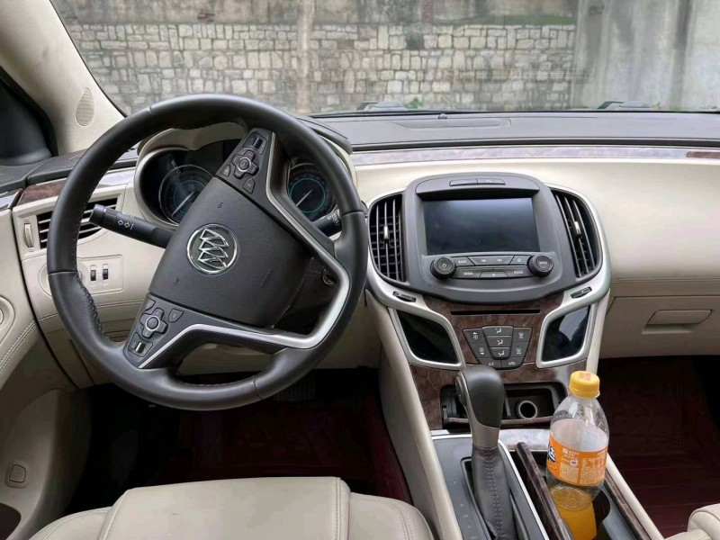 东营15年别克君越8