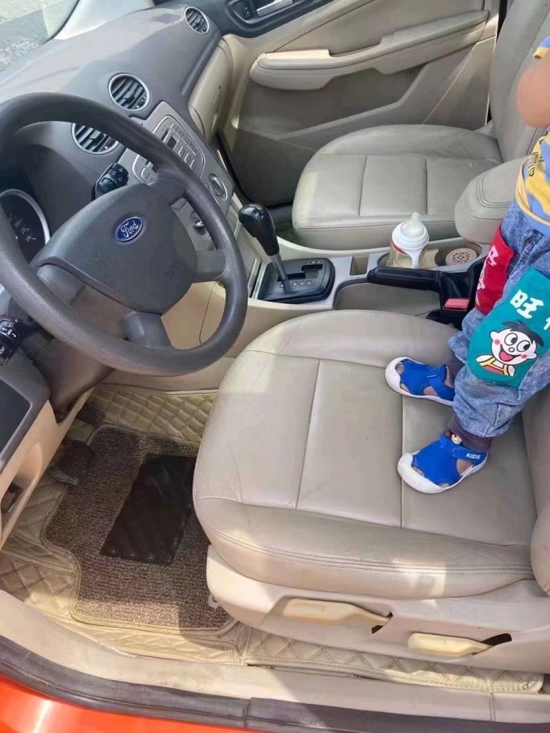 潍坊10年福特福克斯6