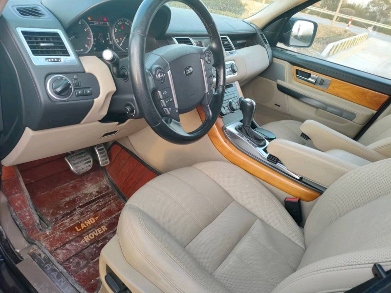 徐州12年路虎揽胜运动9