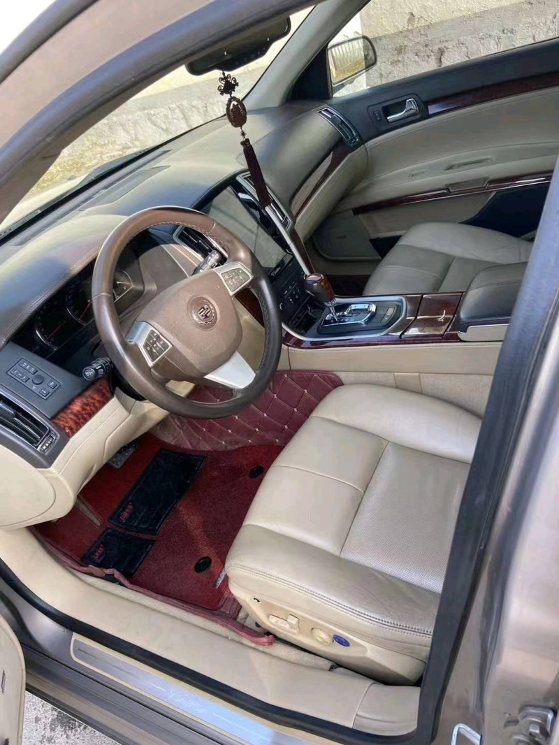 潍坊12年凯迪拉克赛威5