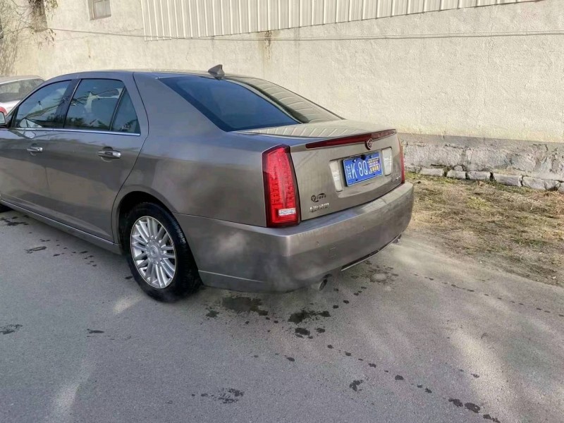 潍坊12年凯迪拉克赛威7