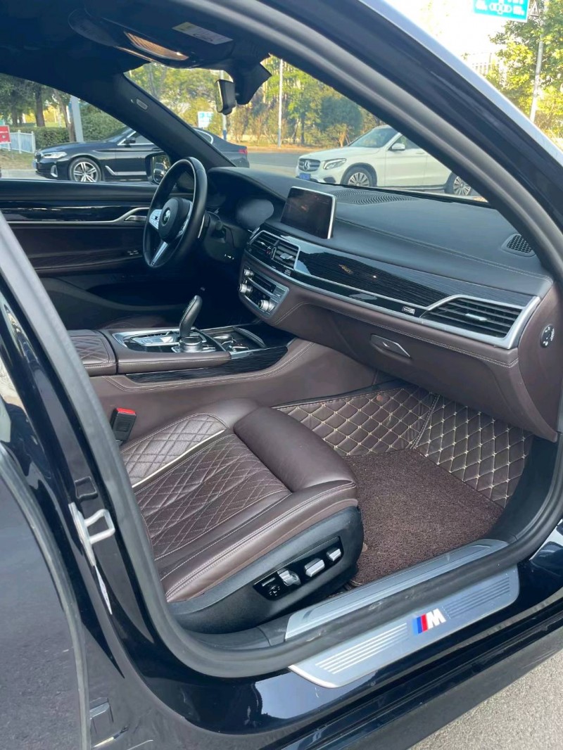 徐州19年宝马7系5