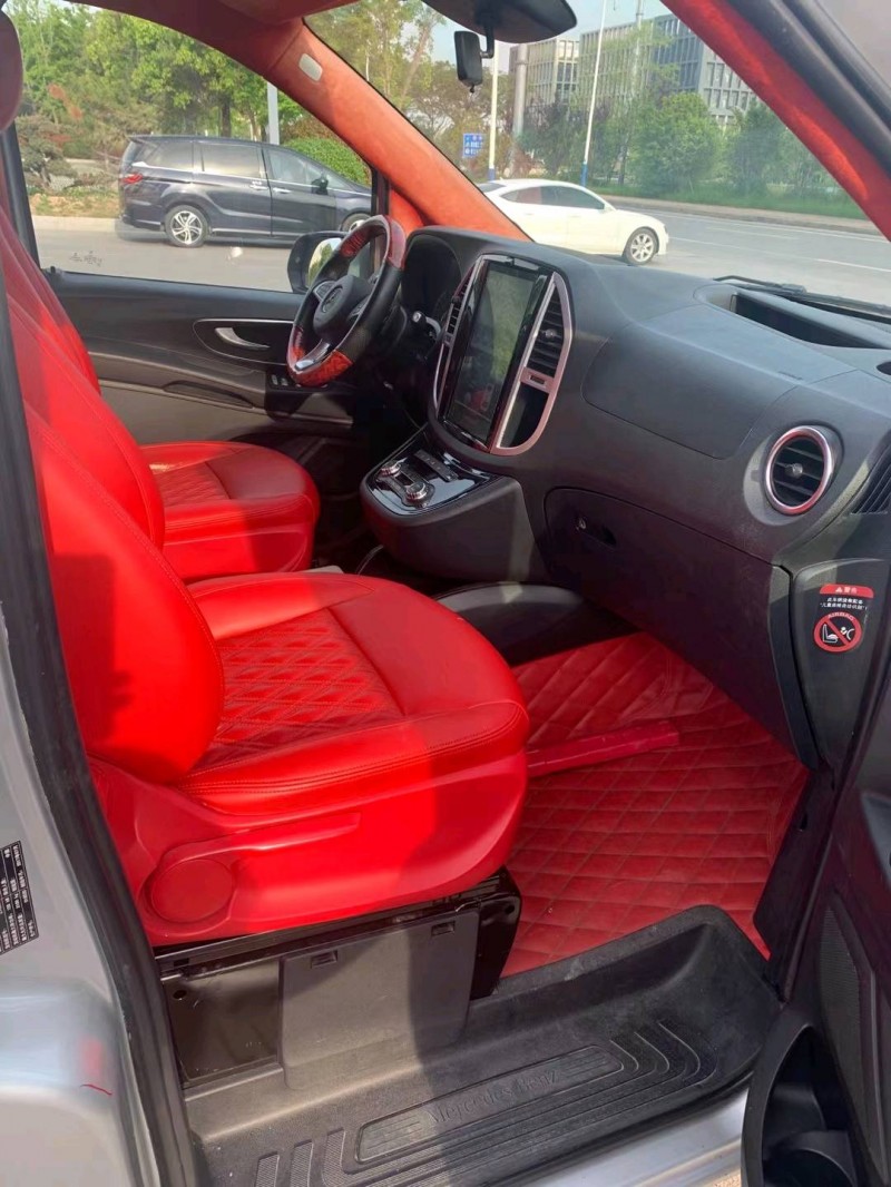 徐州17年奔驰威霆4