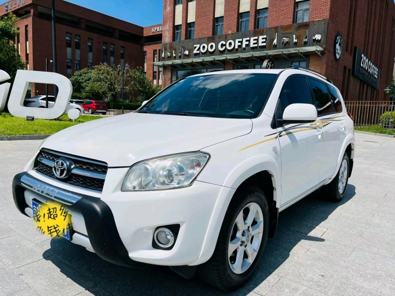 北京11年丰田RAV43