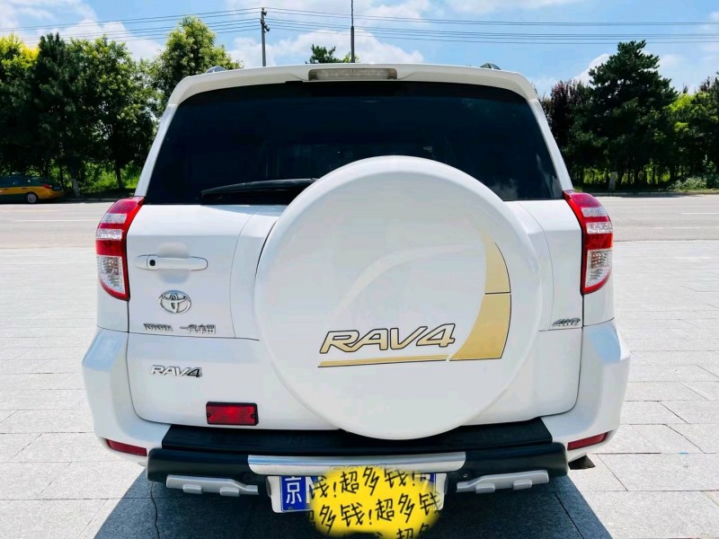 北京11年丰田RAV49