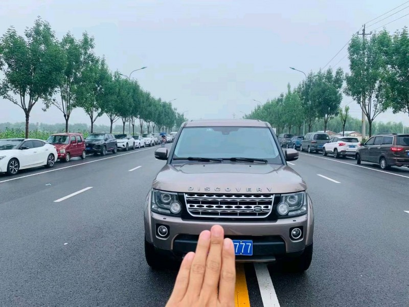 北京16年路虎发现1