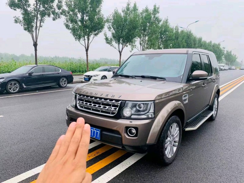 北京16年路虎发现2