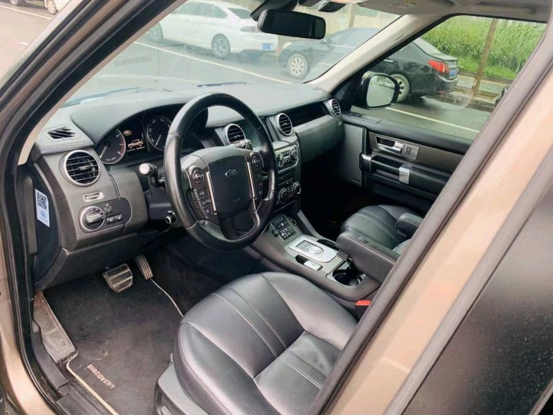 北京16年路虎发现3