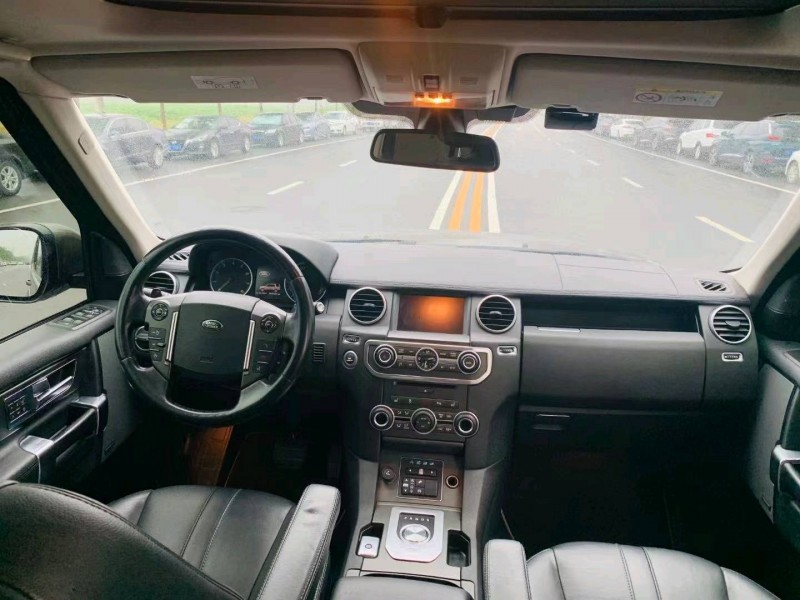 北京16年路虎发现4