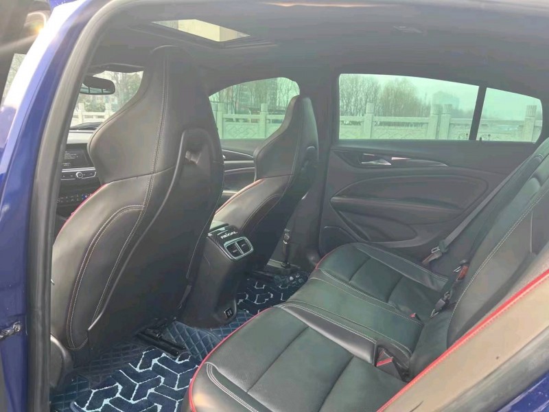 徐州19年别克君威9