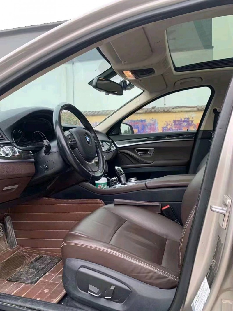 北京17年宝马5系3