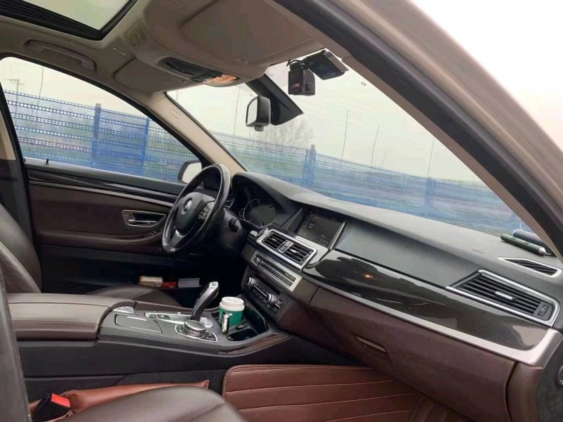 北京17年宝马5系8