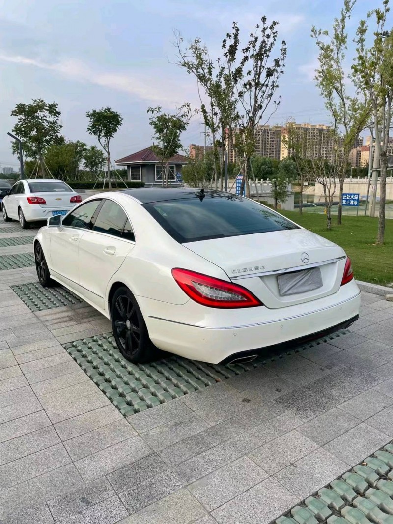 徐州13年奔驰CLS4
