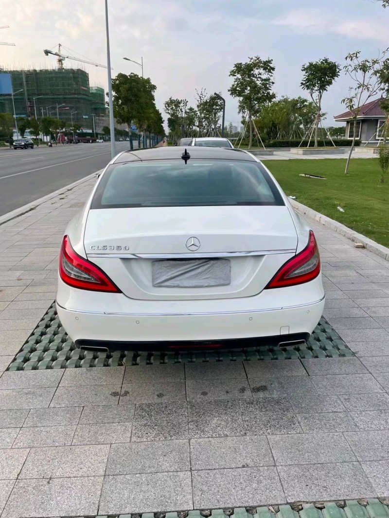 徐州13年奔驰CLS9