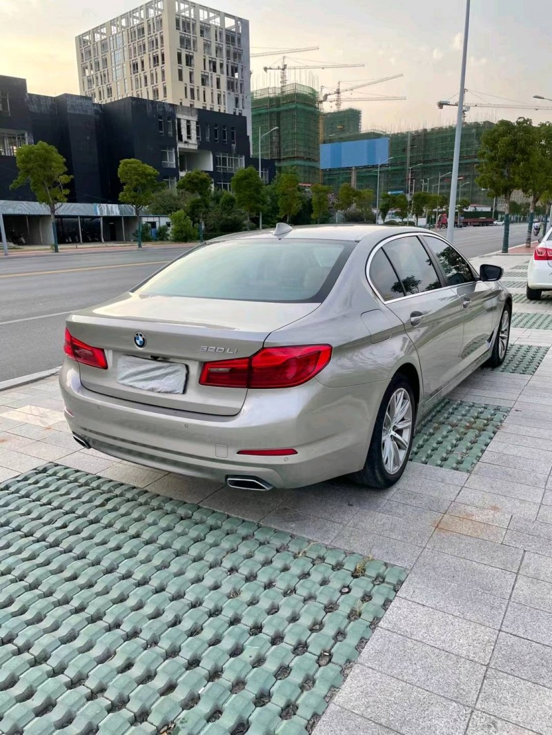 徐州17年宝马5系8