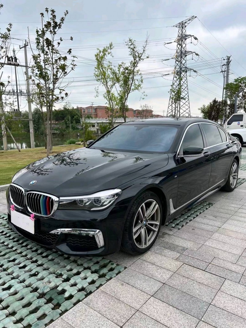 徐州17年宝马7系3