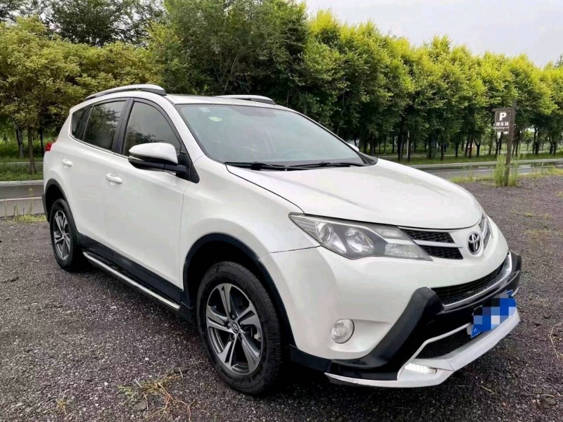 东营15年丰田RAV4荣放4