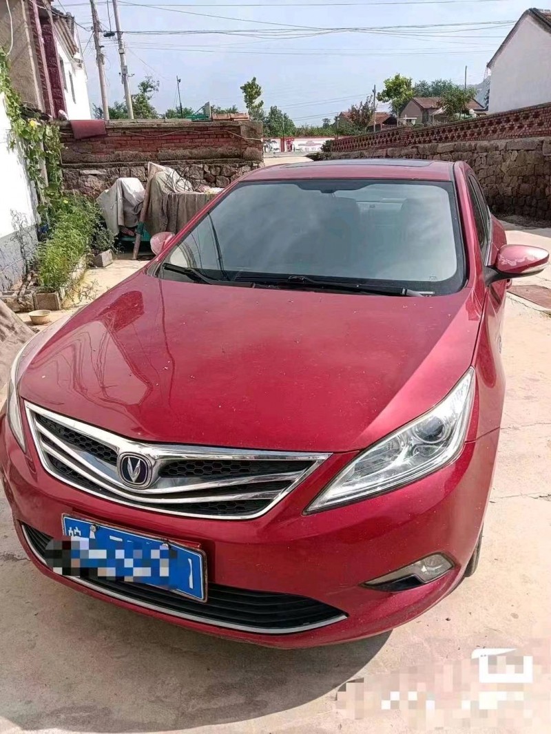 枣庄14年长安汽车逸动1